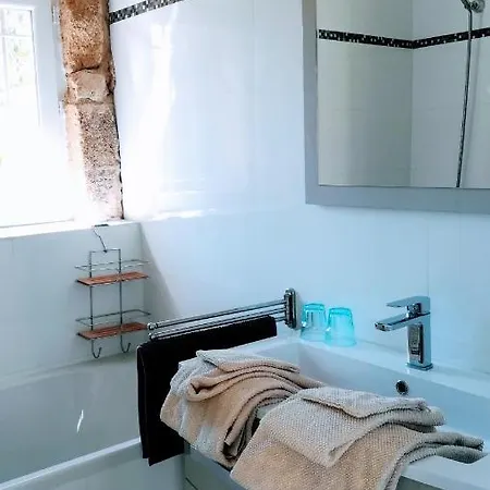 De La Sabliere Vignoble Aixois Et Piscine Holiday home *